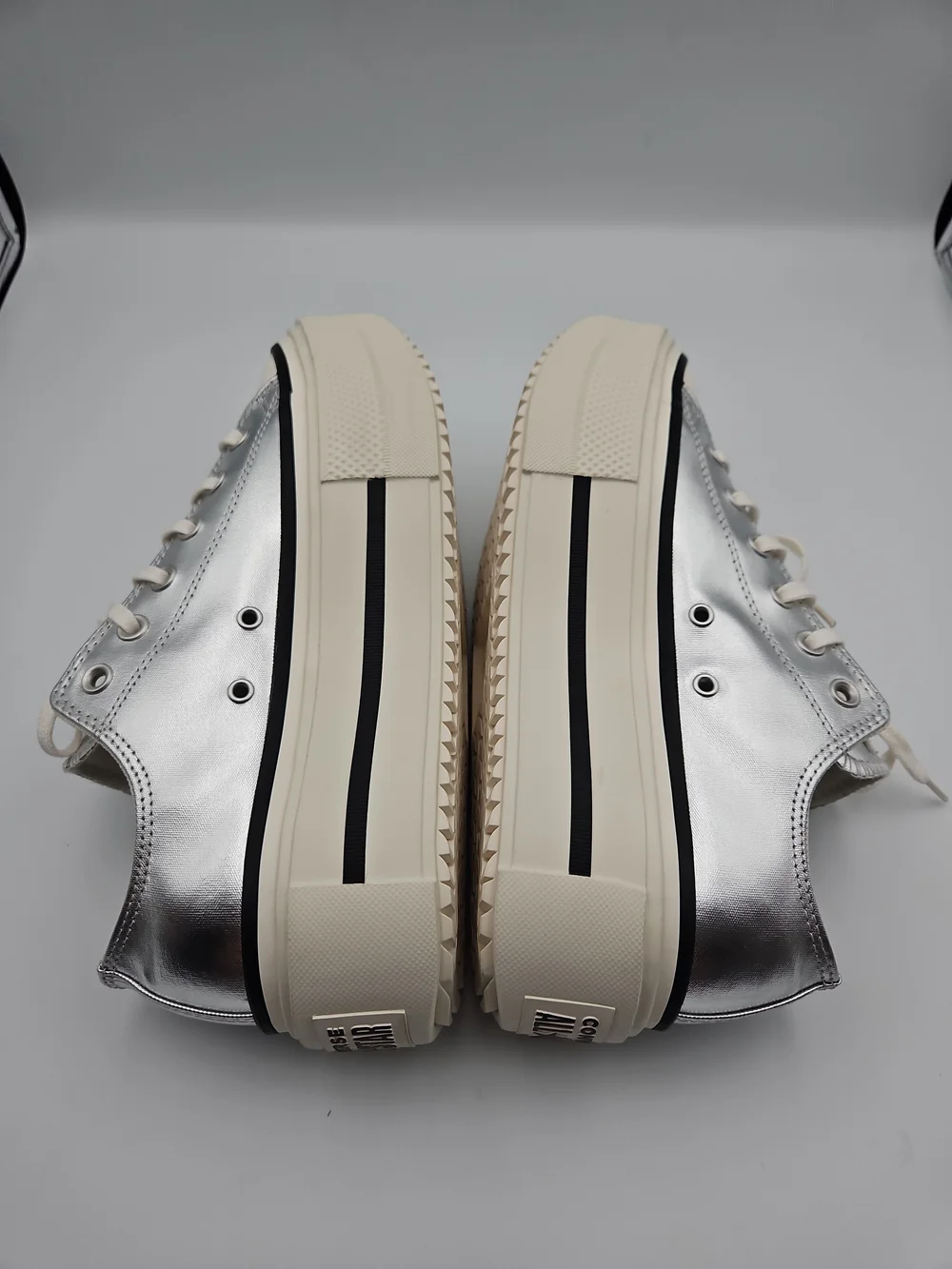 Converse eye catching